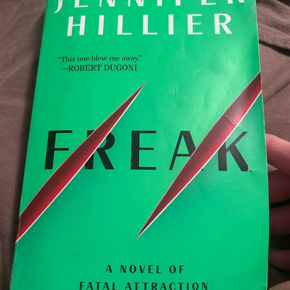 FREAK 🔪by Jennifer Hillier